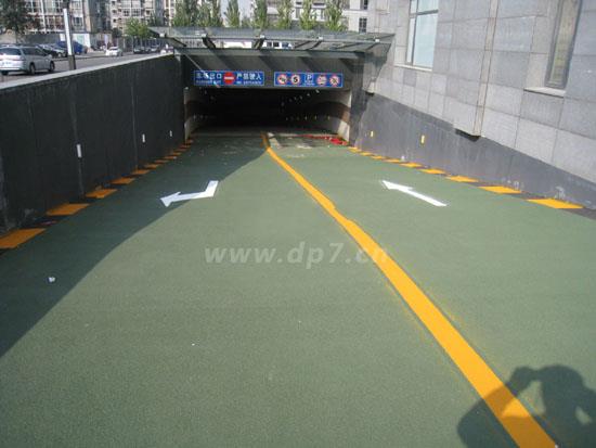 鋪砂止滑坡道地坪-歐進建材www.hmaic.cn